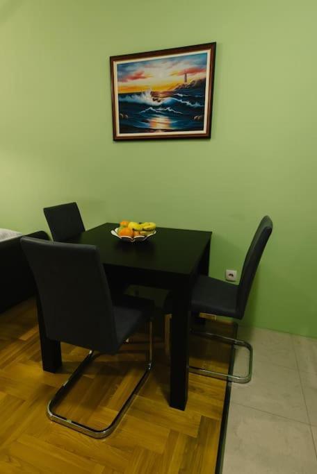 Charming And Cozy Near Center * Novi Sad